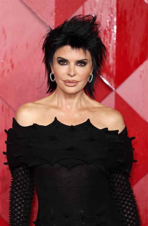 lisa rinna full frontal|Lisa Rinna, 60, poses completely NUDE on her birthday